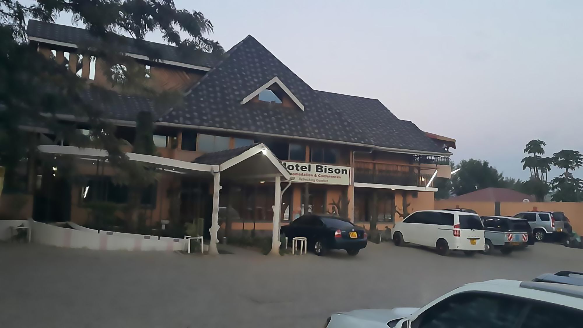 Bison Hotel Накуру Екстериор снимка